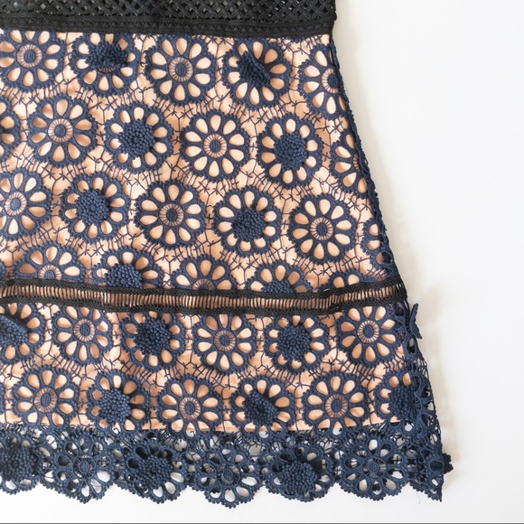 NWT Few Moda Blue and Black Floral Lace Embroidered Short Sleeves Dress - Picture 6 of 8